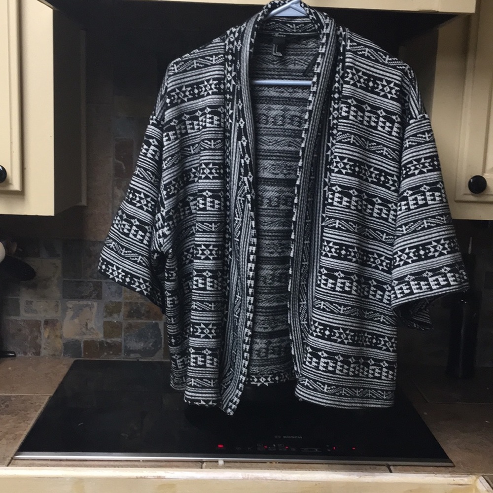 Forever 21 black and white Aztec print sweater